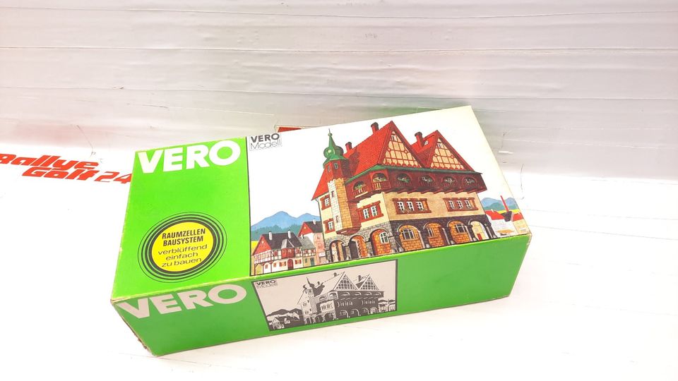 VERO DDR BÜRGERHAUS OVP NEU EISENBAHN GDR SPIELZEUG TT H0 RAR in Erlau