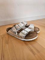Rhode Sandalen Schlappen Pantoletten weiß/Silber Größe 40 Hessen - Eichenzell Vorschau