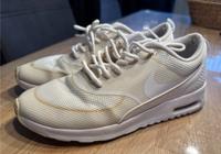 Turnschuh Sneaker Nike Air Max Thea Gr. 38 weiß Nordrhein-Westfalen - Kaarst Vorschau
