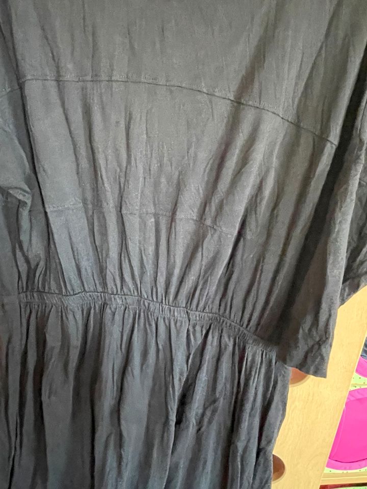 Esprit Kleid Gr. M wie neu schwarz in Nonnweiler