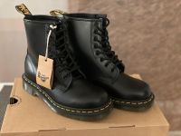 Dr. Martens Stiefel 1460 Glattleder black Boots Neu OVP.  Gr.36 Niedersachsen - Hildesheim Vorschau