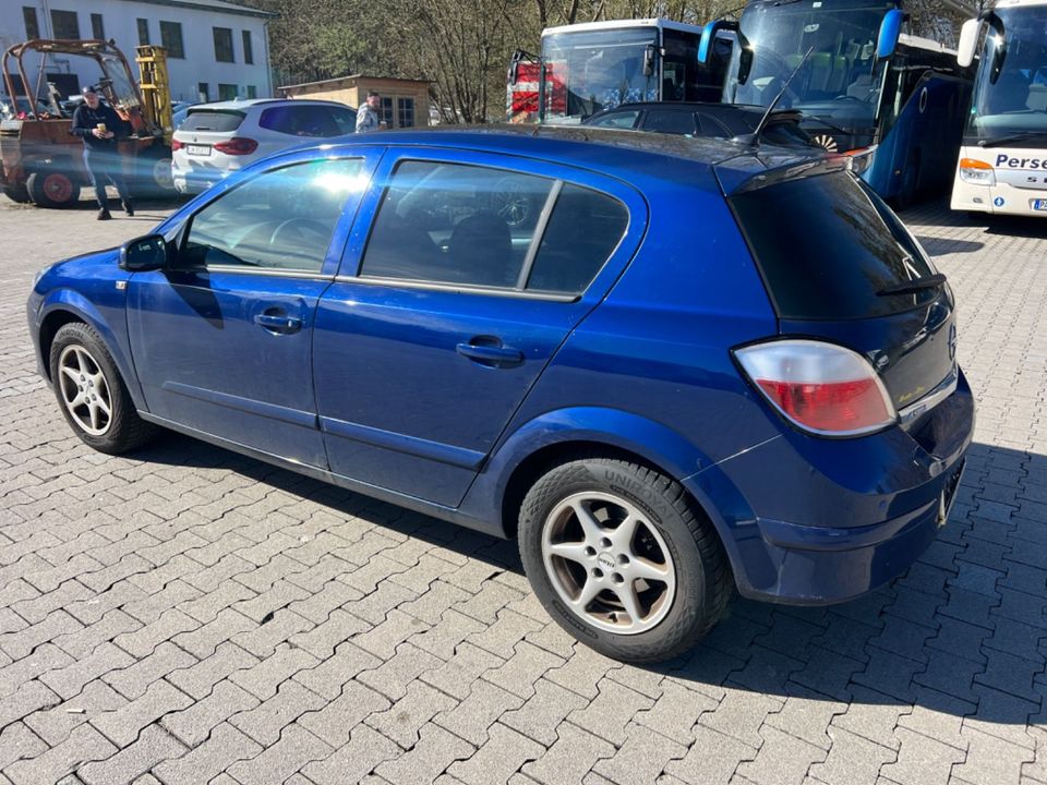 Opel Astra H Lim. Edition*Automatik* in Waldkraiburg