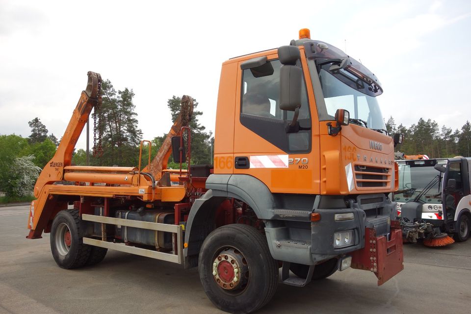 Iveco Trakker 18.270 Absetzkipper 4x4 Kommunal inkl. MWST in Wendelstein