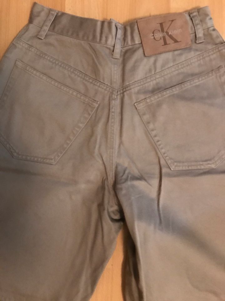 CK CALVIN KLEIN  DAMEN SHORTS GRÖSSE M in Hamburg