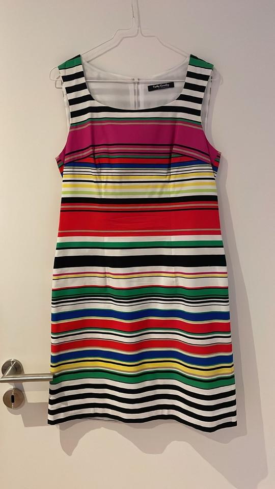 Schickes Sommerkleid von Betty Barclay in Größe 36 in Tutzing