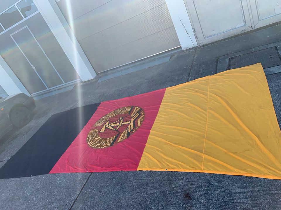 DDR Fahne Flagge in Chemnitz