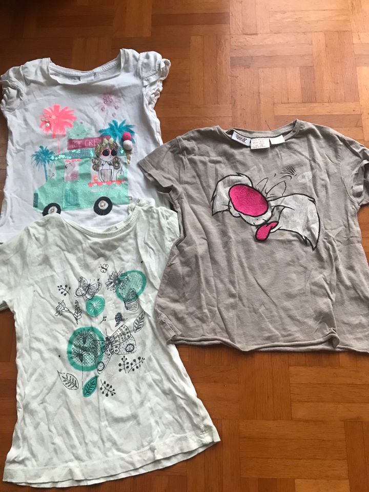 30 tlg Set Kinderkleidung Größe 98 / 104 Jeans Shirts Zara H&M in Krefeld