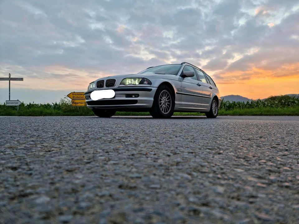 BMW E46 320i Touring in Hessisch Oldendorf