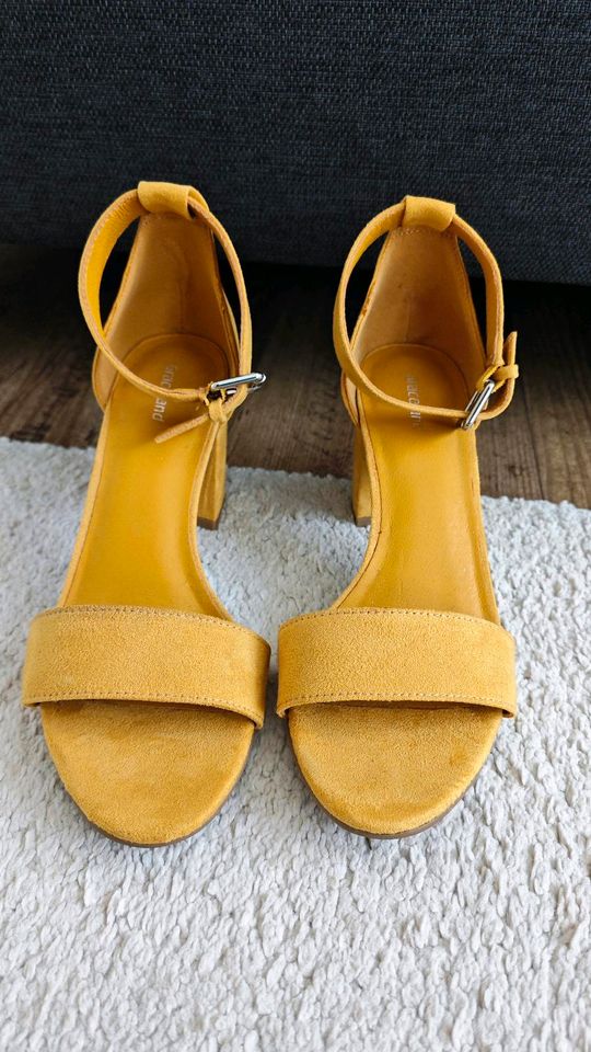 Damen Sandalen mit Absatz Gelb in Kempen