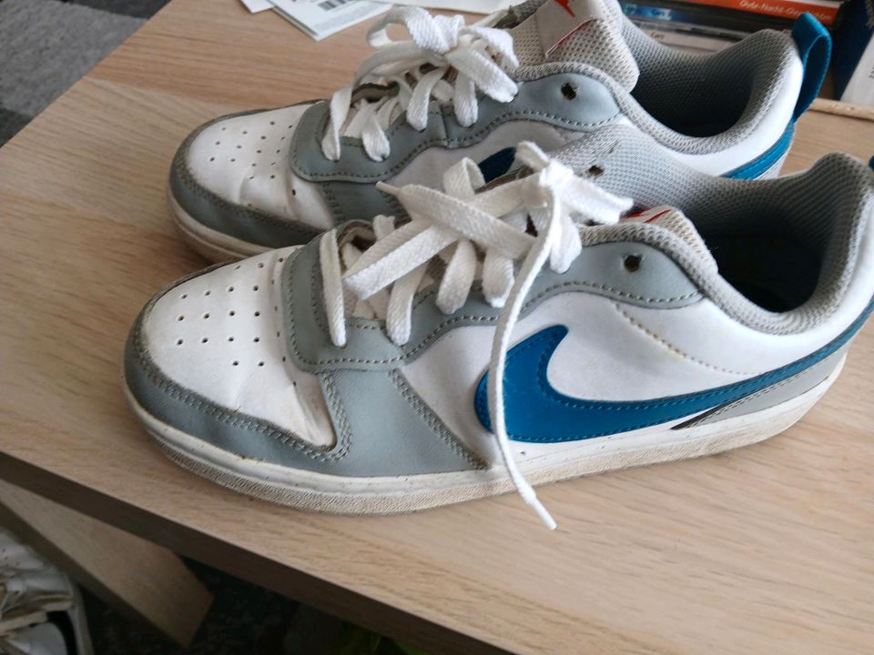 Nike Schuhe Gr.37,5 in Sonthofen