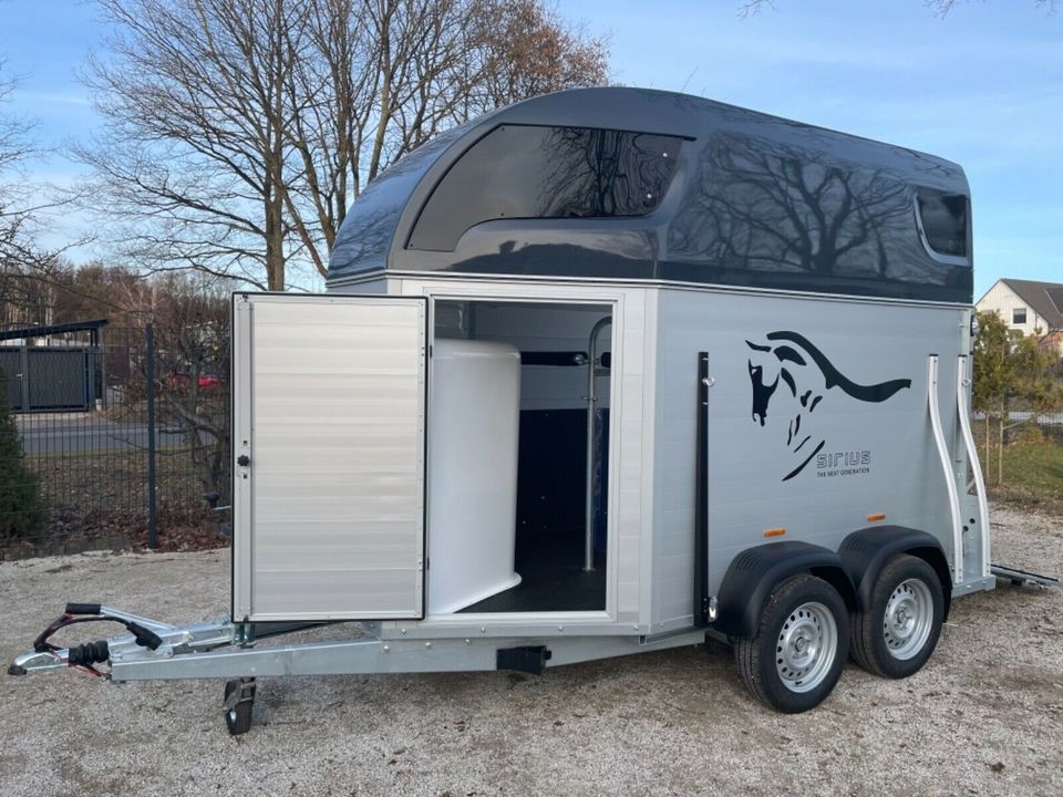 Alu Pferdeanhänger Sirius S75 Tür/Rampe Kombi 2,45 Innehöhe ‼️ in Stelle