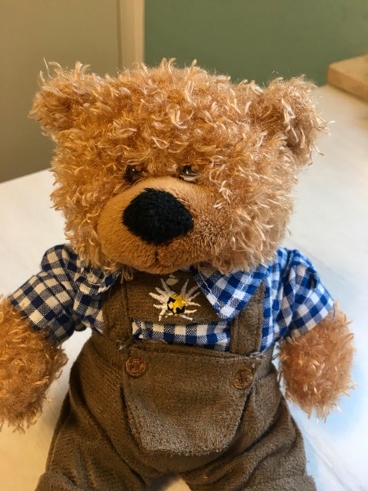 hochw. Plüschtier Seppl Teddy Teddybär Lederhose Oktoberfest in Stuttgart