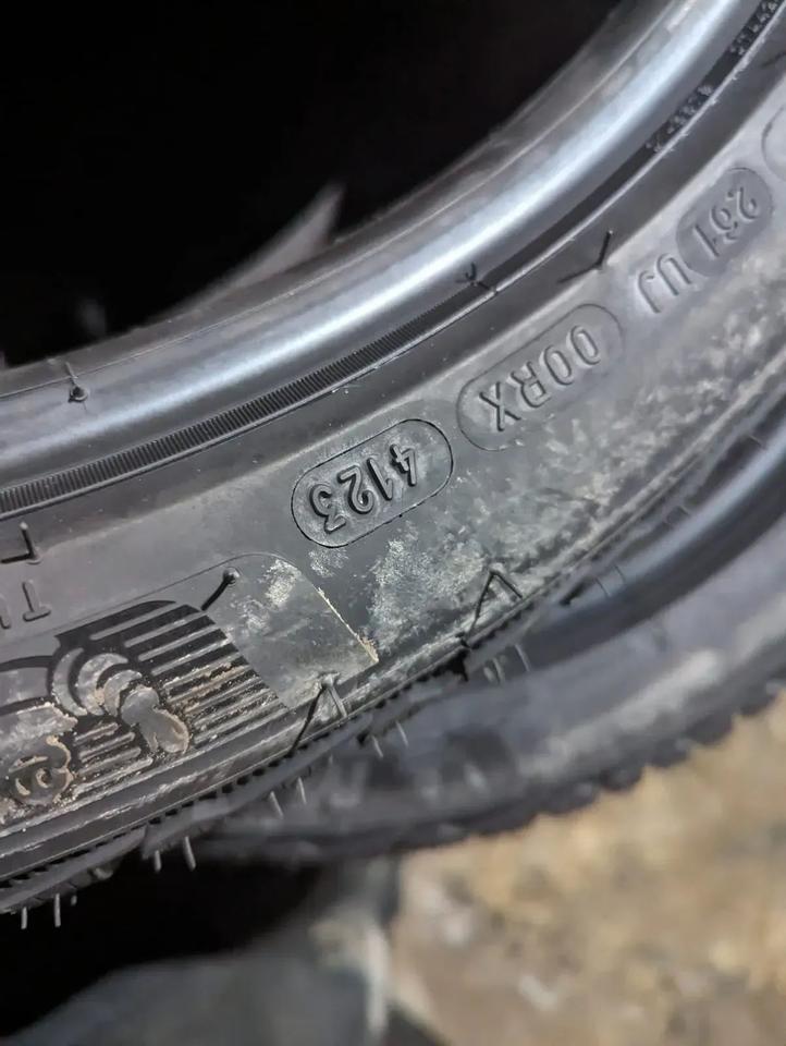 Neu! 2x Winterreifen 225/40 R19 93W XL Michelin Pilot Alpin 5 in Laupheim
