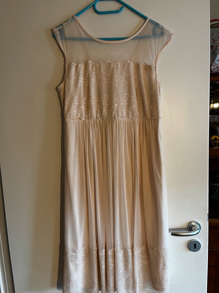 Kleid Größe 42 Vila Creme in Saarbrücken