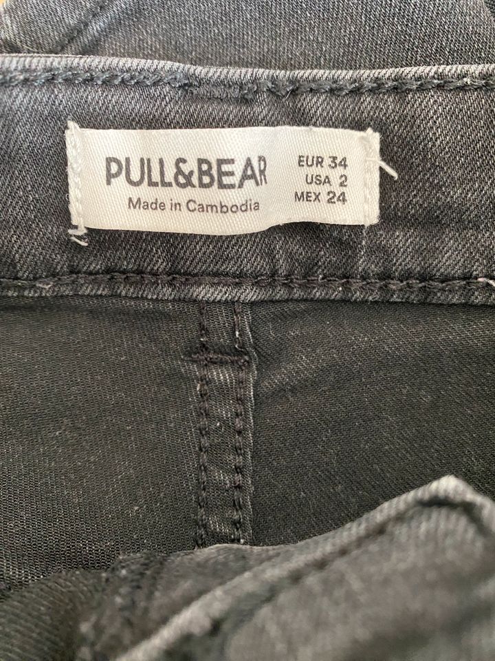 Pull & Bear Skinny Jeans High Waist dunkelgrau schwarz Denim in Soest