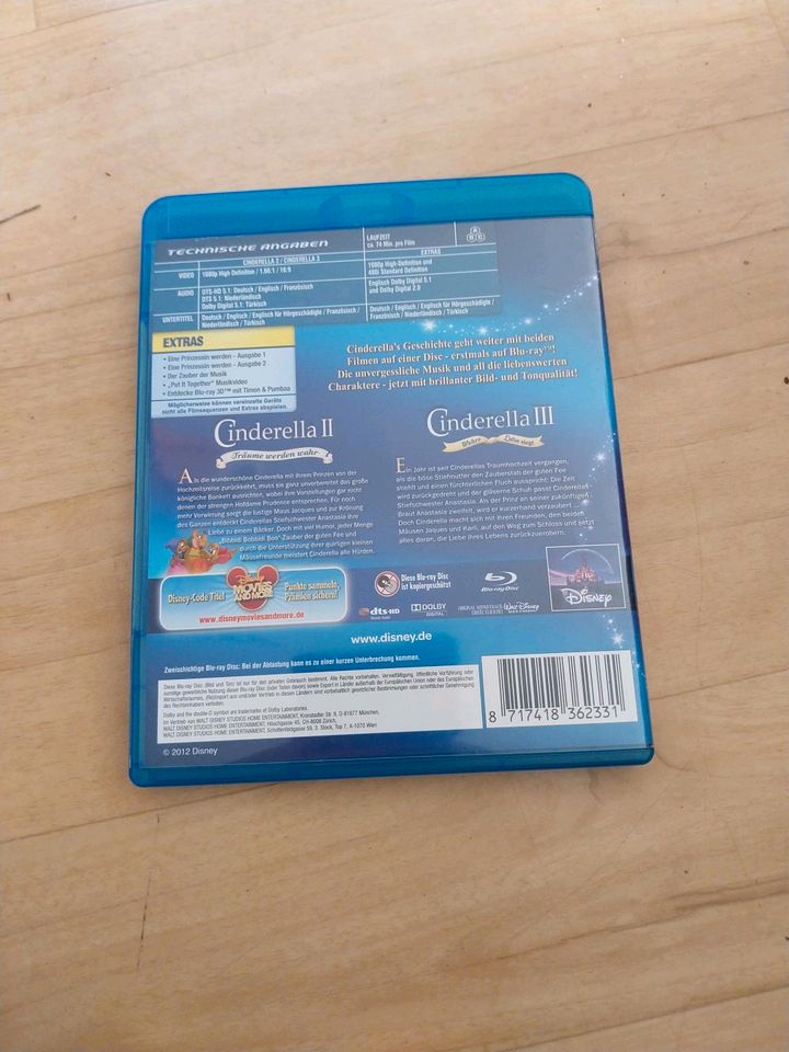 Blu Ray DVD cinderella 1a Zustand.  Versand möglich in Münchberg