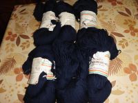 600 Gramm dunkelblaue Wolle Berlin - Pankow Vorschau