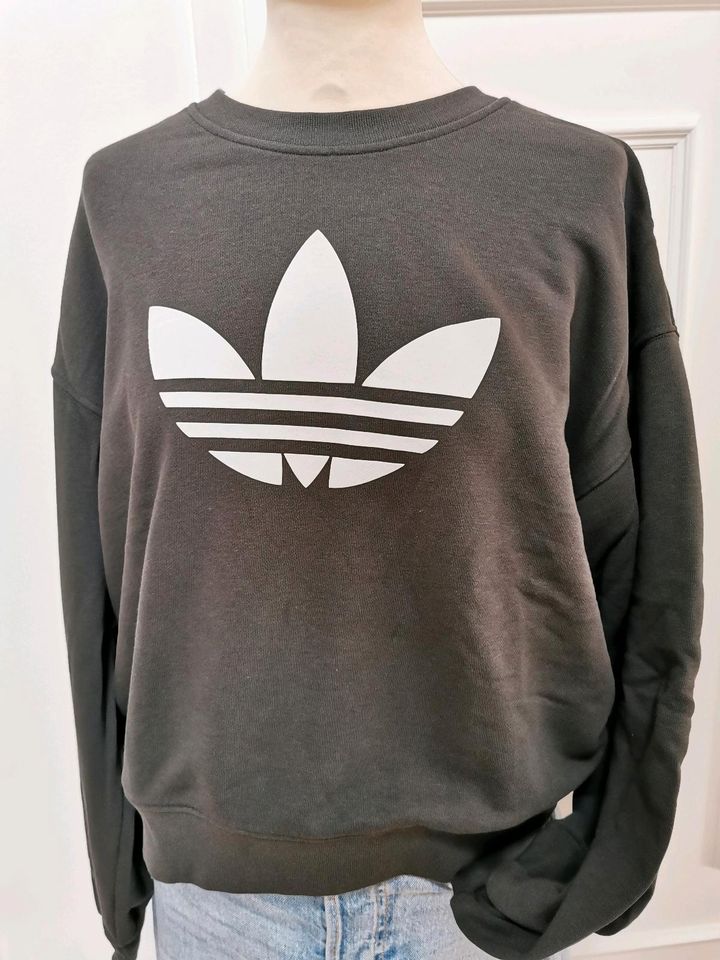 Adidas Originals Crew Sweatshirt carbon grau 36 Logo Print weiß in Oldenburg