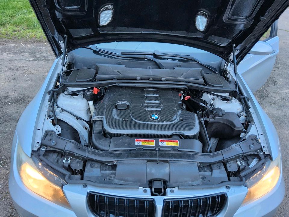 BMW 330D Touring E91 in Oberstadtfeld