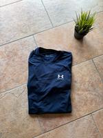 Under Armour [Kurzarm-Oberteil] M Niedersachsen - Rastede Vorschau
