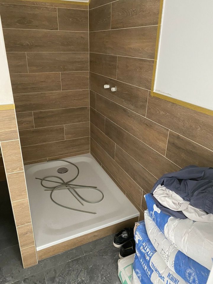Badezimmer Sanierung Fliesenleger in Unterföhring