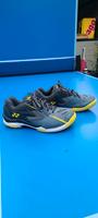 Yonex Badmintonschuh Gr. 39,5 grau gelb Nordrhein-Westfalen - Bocholt Vorschau