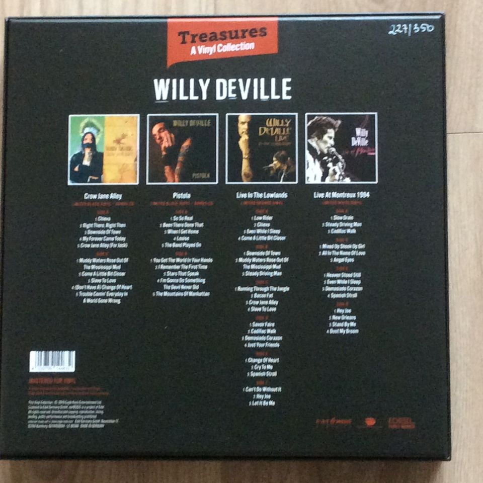 Willy Deville Treasures Vinyl Collection in Sottrum