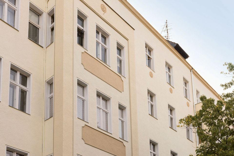 Vermietete 2-Zimmer-Altbauwohnung als Kaptalanlage in Berlin-Wedding in Berlin