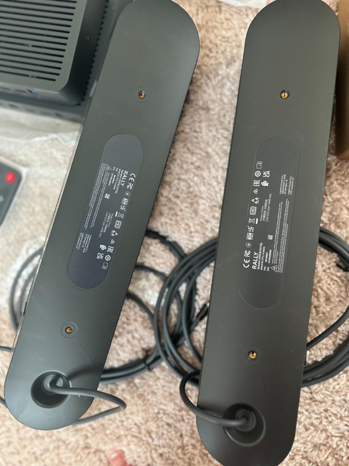 Logitech Videokonferenzsystem Rally Plus, inkl. Lautsprecher, Mik in Würzburg