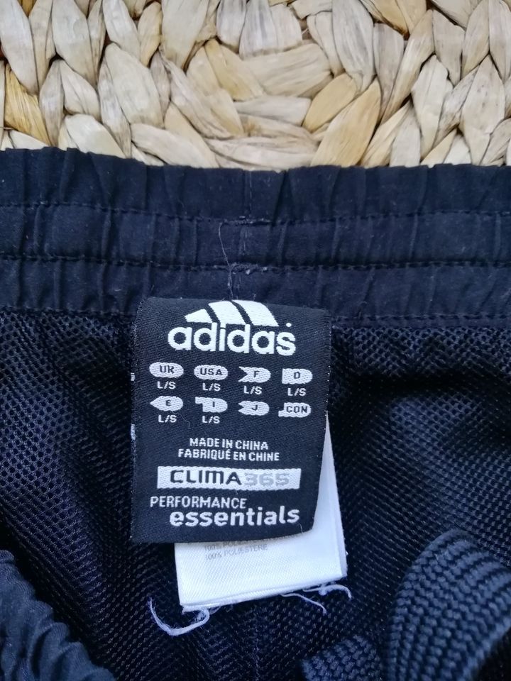 Adidas - Jogginghose GR. L, schwarz, Segeltuch, leicht, in Lübeck