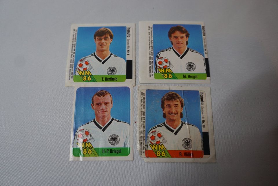 4 Sticker WM 1986 Duplo Hanuta Völler Briegel Herget Berthold in Berlin