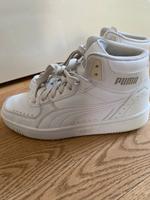 Puma Rebound Joy Jr Sneaker, Gr. 39, guter Zustand Kr. München - Grünwald Vorschau
