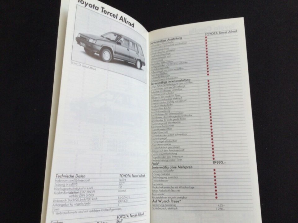 Toyota Prospekt 1985 Preise und Ausstattung Land Cruiser Celica F in Kiel