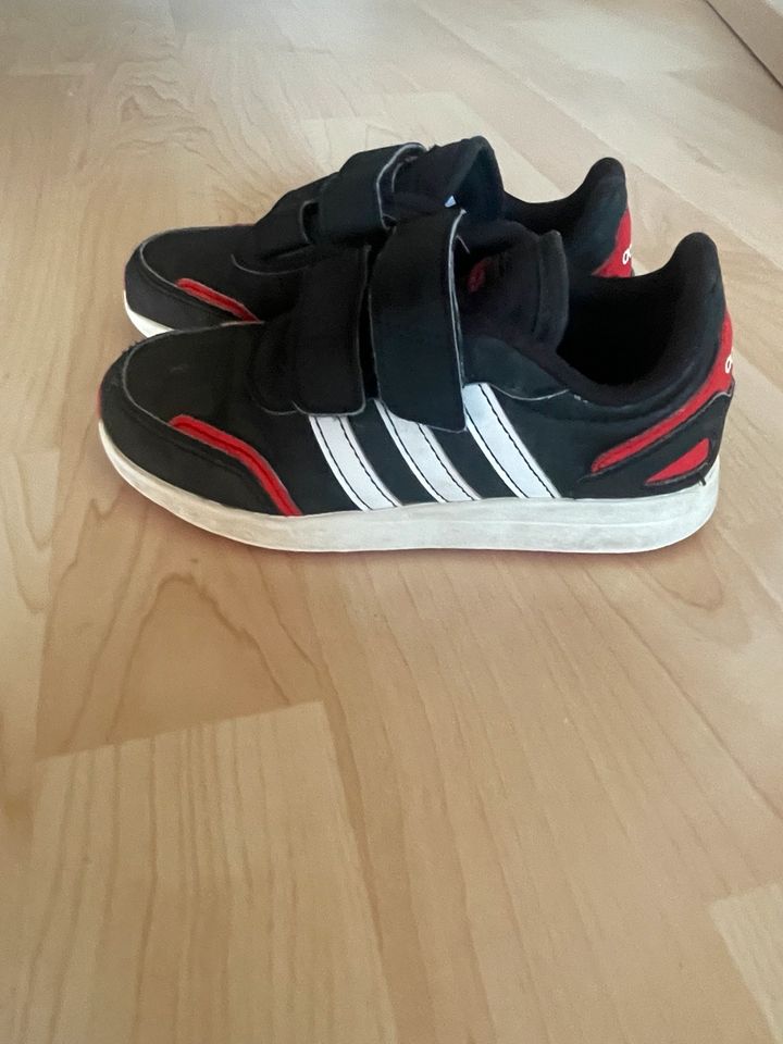 Adidas Turnschuhe Größe 28 in Ulm