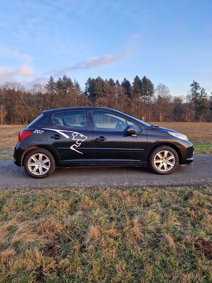 Peugeot 207 // TÜV // 4 Türen //Klima in Selters