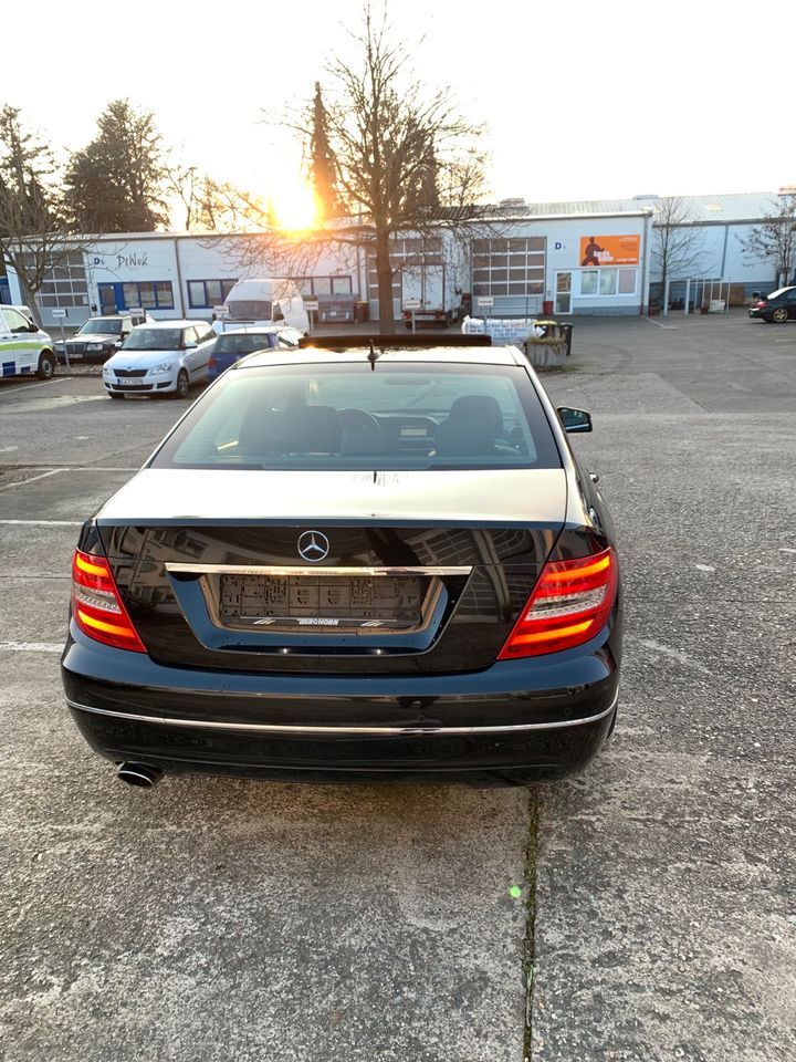 Mercedes-Benz W204 C Klasse C 220 CDI BlueEfficiency Facelift in Pulheim