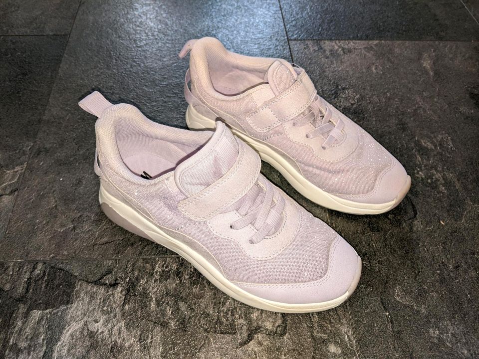 Sneaker, Turnschuhe H&M Gr.33 lila *Glitzer* in Berlin