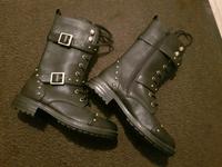 Nagelneue Stiefel von Deichmann Gr. 36 Niedersachsen - Zetel Vorschau