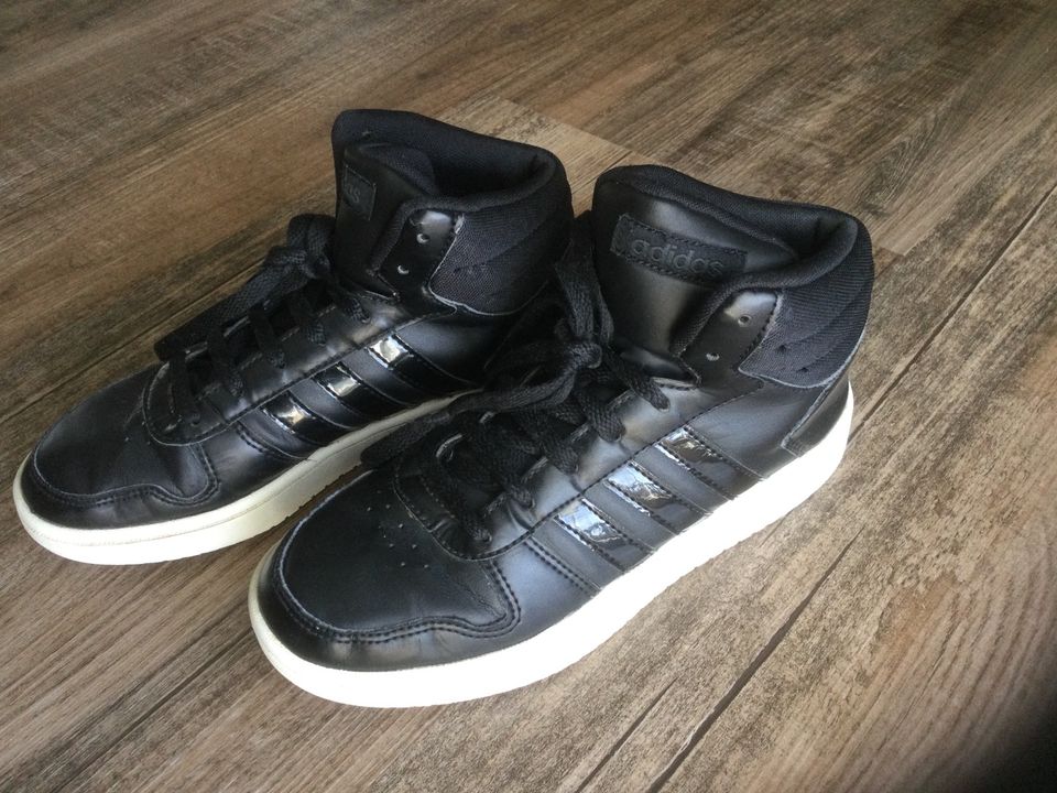 Adidas Sneaker Gr. 37 in Hildburghausen