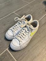 Nike Schuhe Damen sneaker Gr 37,5 Bayern - Hof (Saale) Vorschau