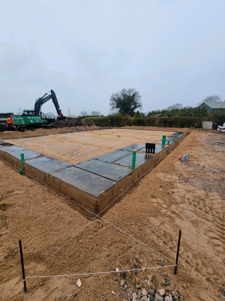 Entwässerungs von Regen Wasser Schmutzwasser Speichertanks in Tornesch