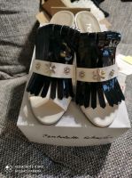 Neu Sandalen Pandolette  weiß schwarz Alicante Leder Absatz 8 cm Hessen - Burghaun Vorschau