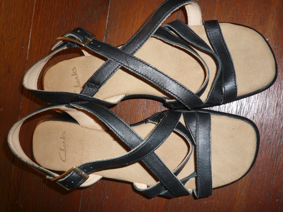 Clarks Sandalen Gr. 39 (Gr. 5) in Niedersachsen - Bad Rothenfelde | eBay  Kleinanzeigen ist jetzt Kleinanzeigen