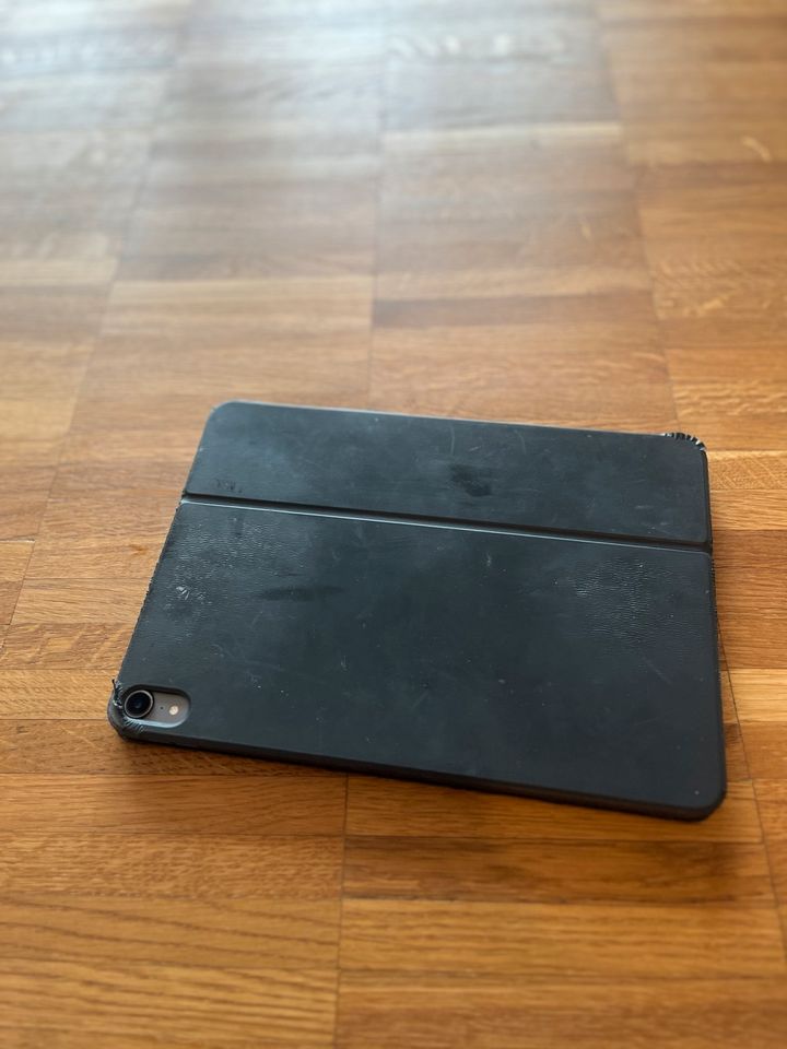 Apple iPad Pro (2018) 11 Zoll Keyboard Folio in München