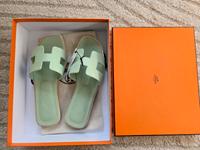 Hermès / Hermes Sandale Oran Vert De Mer 37 Düsseldorf - Stadtmitte Vorschau