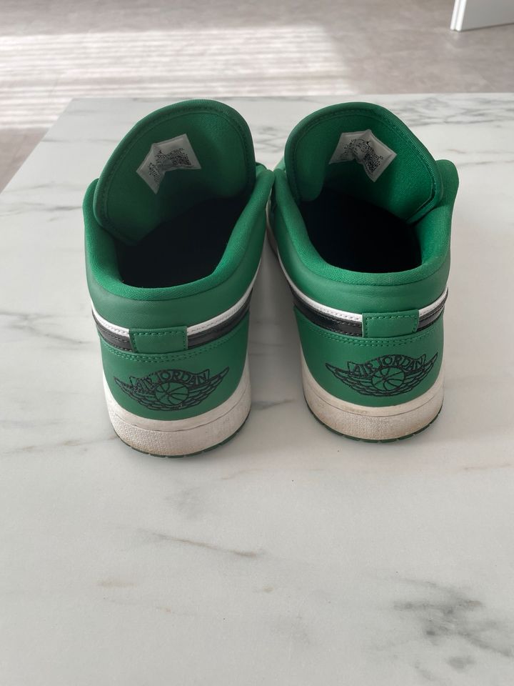 Nike Air Jordan 1 low Größe 42 TOP grün pine green in Herne