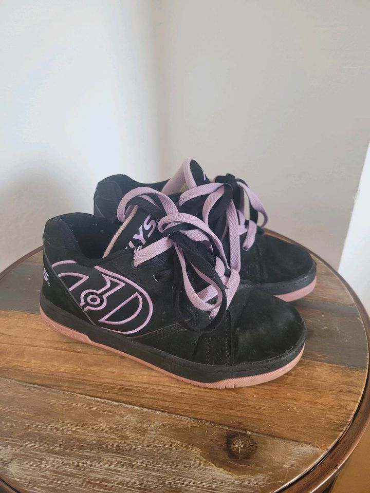 Heelys Schuhe Rollschuhe 34 in Düsseldorf