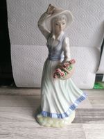 Porzellan Figur Tengra Spanien Frau mit Hut und Blumenkorb 26cm Rheinland-Pfalz - Ludwigshafen Vorschau