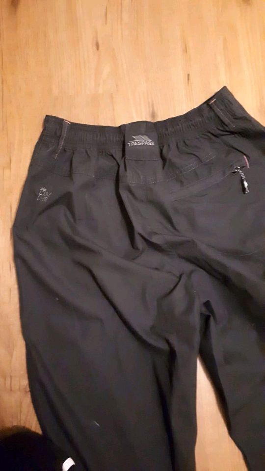 Trespass Trekking Hose Größe XS neu in Bernburg (Saale)