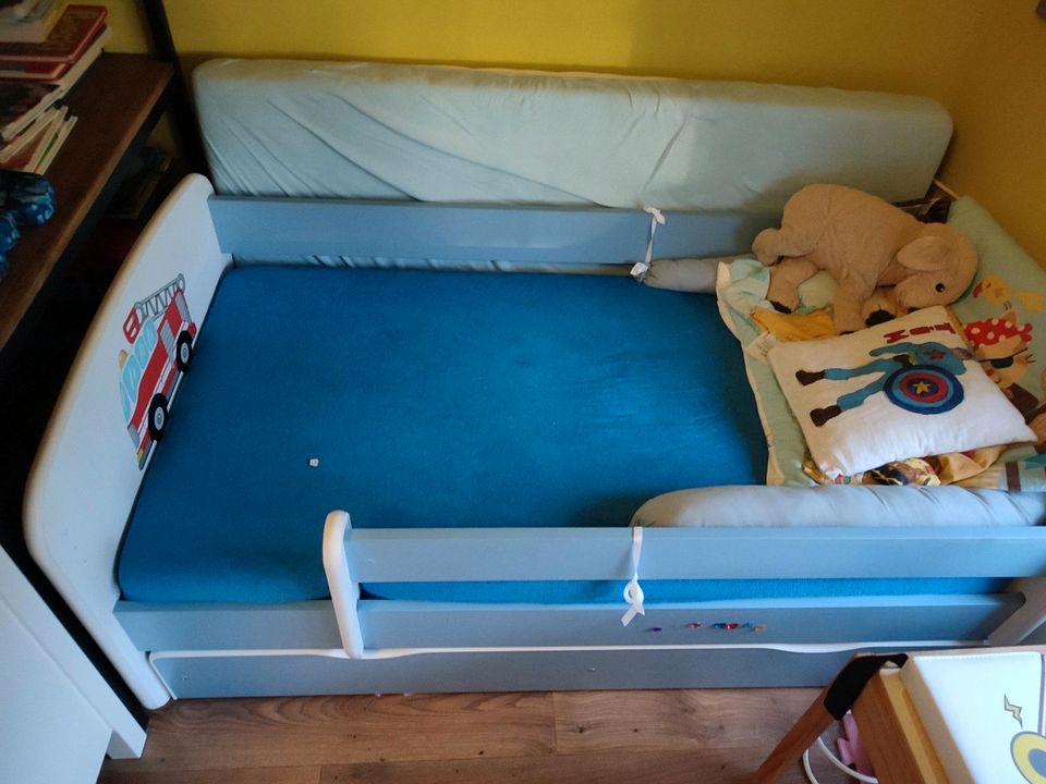 Kinderbett mit Feuerwehr Motiv inkl. Matratze günstig ABZUHOLEN in Chemnitz